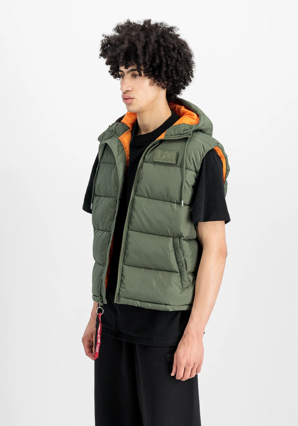 Alpha Industries 118110, olivová, produktová fotografia 1