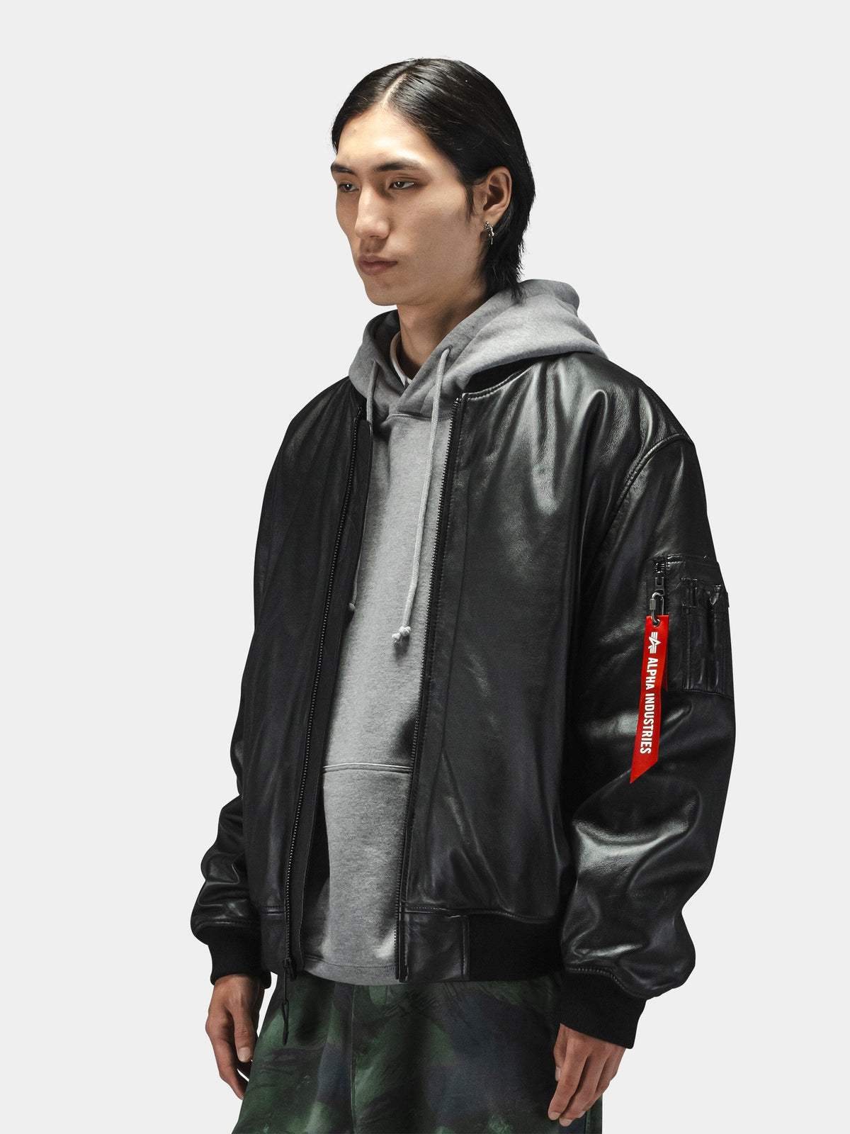 Kožená letecká bunda Alpha Industries MA-1 v čiernej farbe